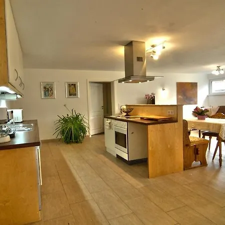 Haus-calidris-zwischen-ammersee-und-landsberg Apartamento Geltendorf